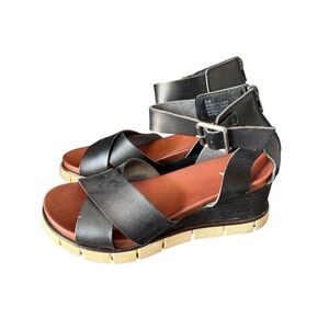 MIA Platform Black And Tan Banded Platform Sandals